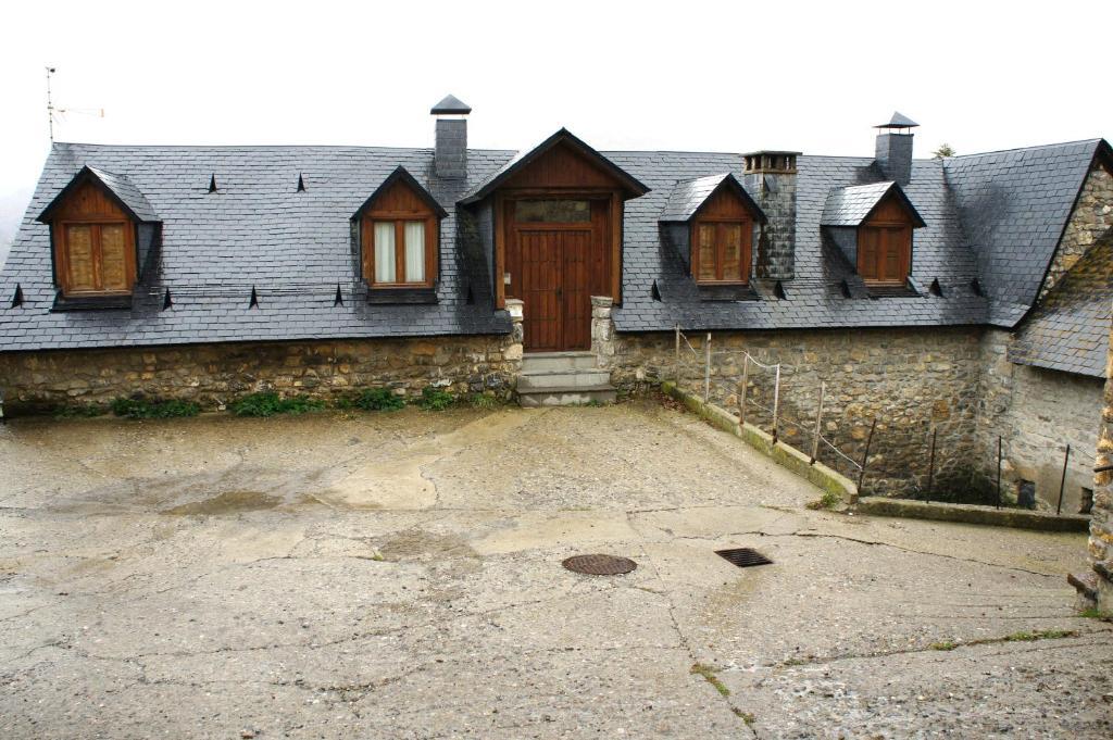 Apartamentos Fidalgo Sandiniés Buitenkant foto