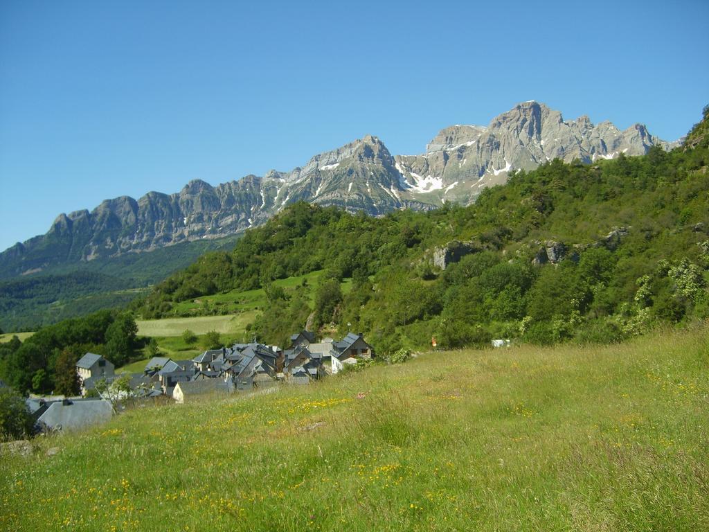 Apartamentos Fidalgo Sandiniés Buitenkant foto